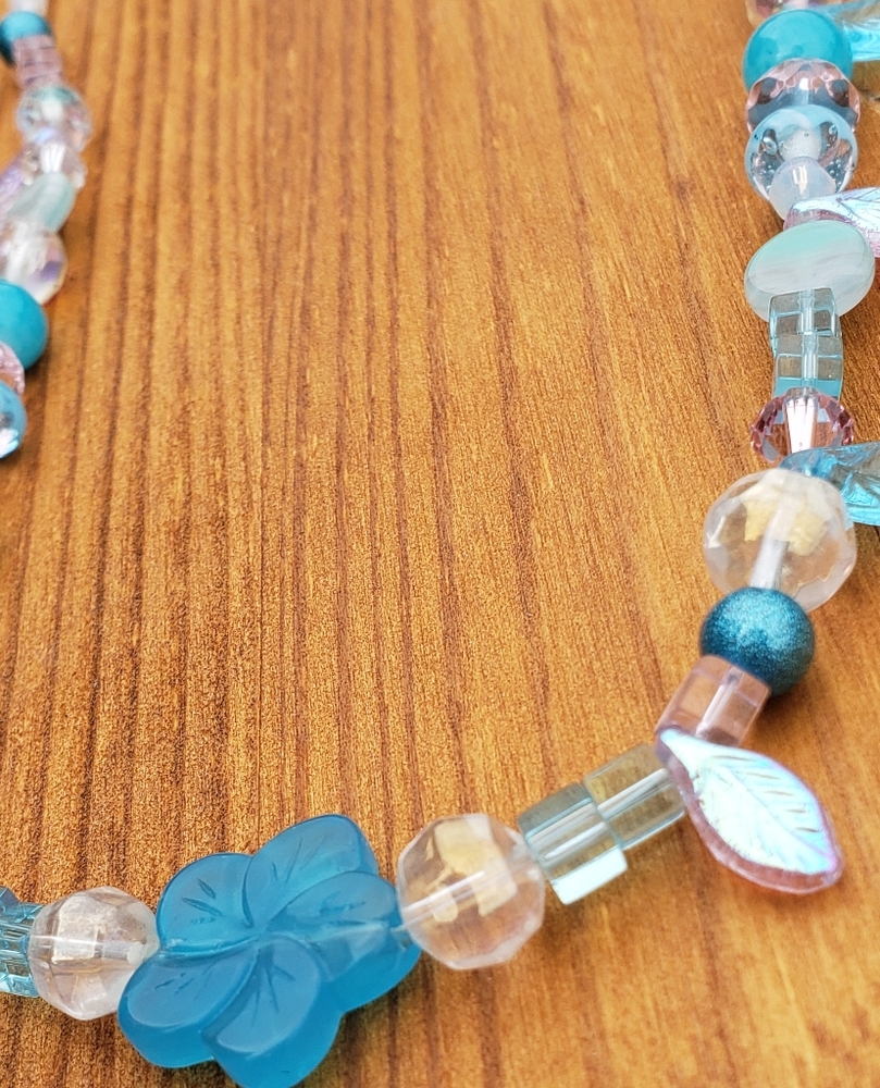 ❄Winter Necklace❄ - Picture 2 of 5